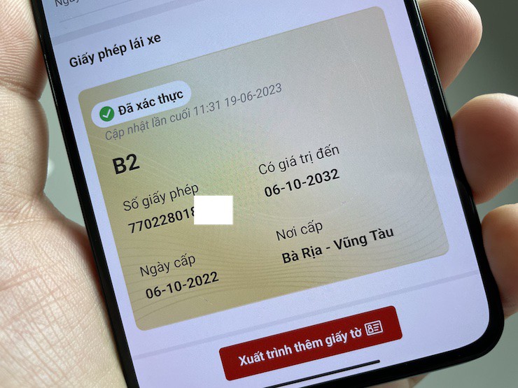 Giấy phép lái xe ô tô hạng B2 được tích hợp trên VNeID.