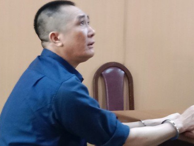 Pháp luật - Đưa nhiều phụ nữ vào tròng, bị cáo nói "do tôi đẹp trai"!