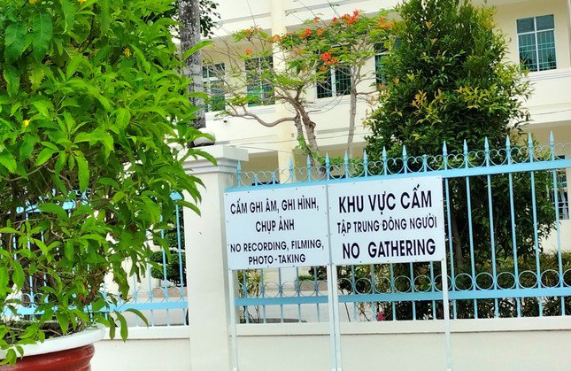 Một số cơ quan, sở ngành của tỉnh Bạc Liêu đã gỡ bỏ bảng "cấm ghi âm, ghi hình, chụp ảnh".