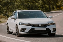 Tin tức ô tô - Giá xe Honda Civic niêm yết và lăn bánh tháng 7/2023