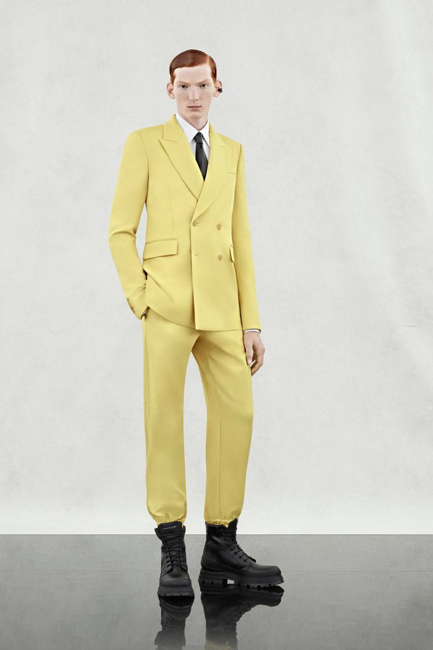 Alexander McQueen 2024 tập trung vào tỷ lệ và kiểu dáng cổ điển - 18