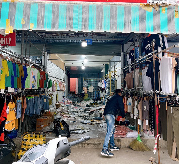 Mỗi kiot tại chợ Ninh Hiệp có giá thuê từ 500 - 800 triệu/1 năm