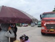 Vì sao người dân tập trung chặn xe vào cảng biển quốc tế ở Nghệ An?