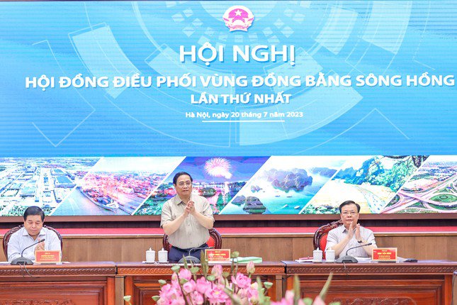 Thủ tướng Phạm Minh Chính chủ trì Hội nghị Hội đồng điều phối Vùng ĐBSH. Ảnh: Nhật Bắc