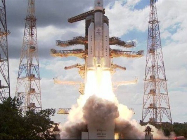 Ấn Độ phóng tàu vũ trụ với tham vọng ”đặt chân” lên Mặt Trăng