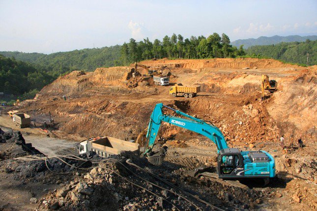 Một điểm khai thác khoáng sản tại xã Đồng Tuyển do Công ty Lilama thực hiện vào tháng 8/2013.