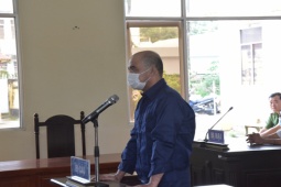 Pháp luật - Người đàn ông tạt xăng đốt người tình lĩnh án