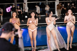 Thời trang - Những trang phục "mặc như không", khiến khán giả dễ đỏ mặt nở rộ sàn diễn Việt