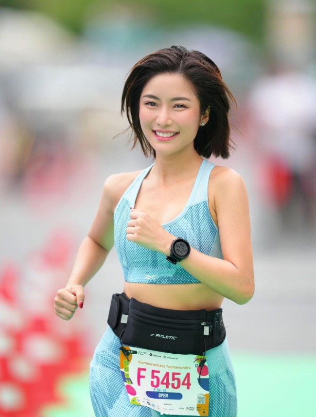 Konratcha Techawijitra, 29 tuổi, đang là nhân vật chạy bộ được quan tâm ở Thái Lan.

