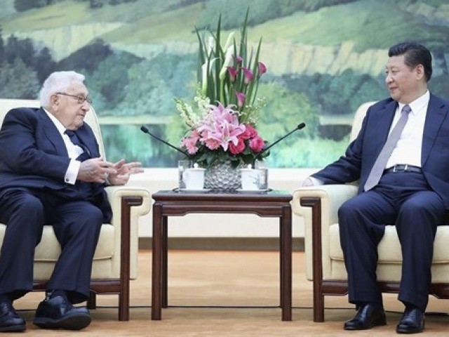 Ông Henry Kissinger gặp Chủ tịch Trung Quốc Tập Cận Bình