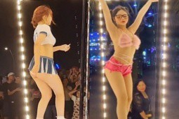 2 nữ vũ công lên đồ ”nóng nhất” bãi biển Hạ Long, hút khách nườm nượp