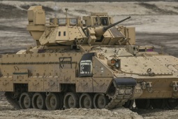 Thế giới - Vì sao Ukraine phải tháo dỡ một số "sát thủ diệt tăng" Bradley do Mỹ cung cấp?