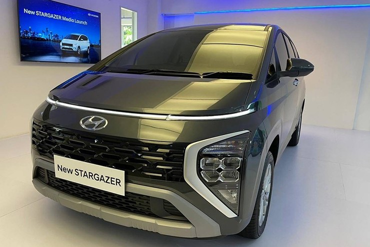 Hyundai Stargazer 2023 trình làng, thêm trang bị, giá từ 347 triệu đồng - 1