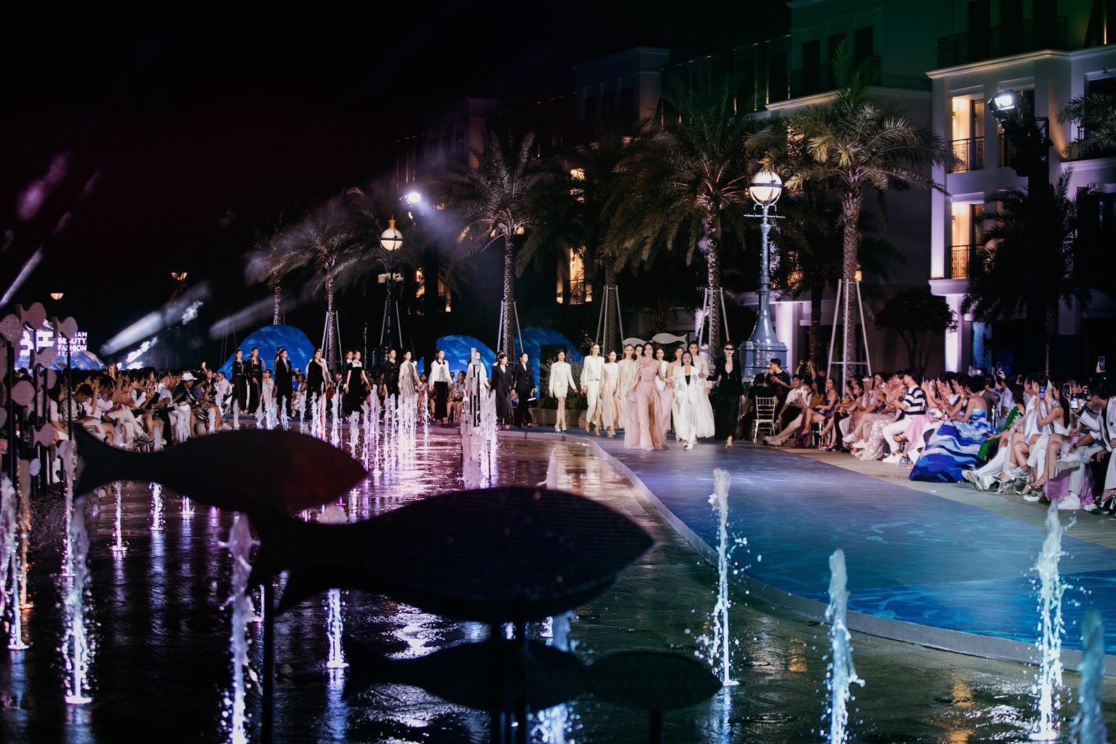 Con người, thiên nhiên, nghệ thuật và nhịp sống năng động giao hòa nhịp nhàng giữa miền kỳ quan xinh đẹp