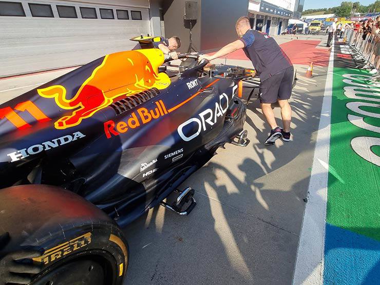 Hình ảnh chiếc RB19 tại Hungaroring