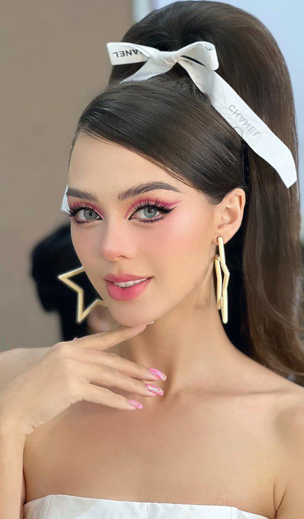 Vợ Tây Bùi Tiến Dũng để mặt mộc chăm con vẫn xinh như &#39;&#39;búp bê sống&#39;&#39;, con trai 7 tháng tuổi đã được cho đi học để thông minh hơn - 4