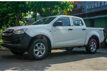 Isuzu D-Max phiên bản 4x4 số sàn xuất hiện tại Việt Nam