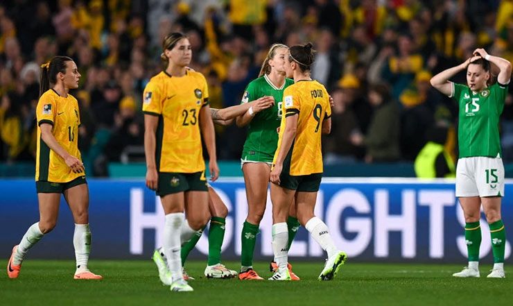 Hy hữu: Sao nữ World Cup không bắt tay đối thủ, suýt ẩu đả do chuyện tình cảm - 3