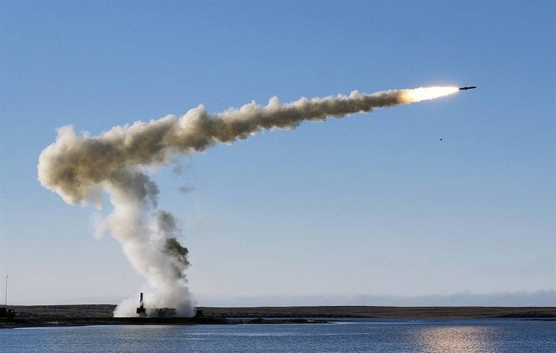 Tên lửa chống hạm Onyx được Nga phóng từ các hệ thống phòng thủ ven bờ Bastion-P.