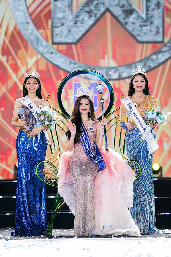 &#34;Thiên thần áo dài&#34; trở thành tân Miss World Vietnam 2023: Body đời thực gần chuẩn vàng - 2
