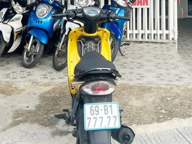 Thị trường - Tiêu dùng - Cà Mau: Chủ xe đeo biển số ''ngũ quý'' 777.77 rao bán xe giá nửa tỷ