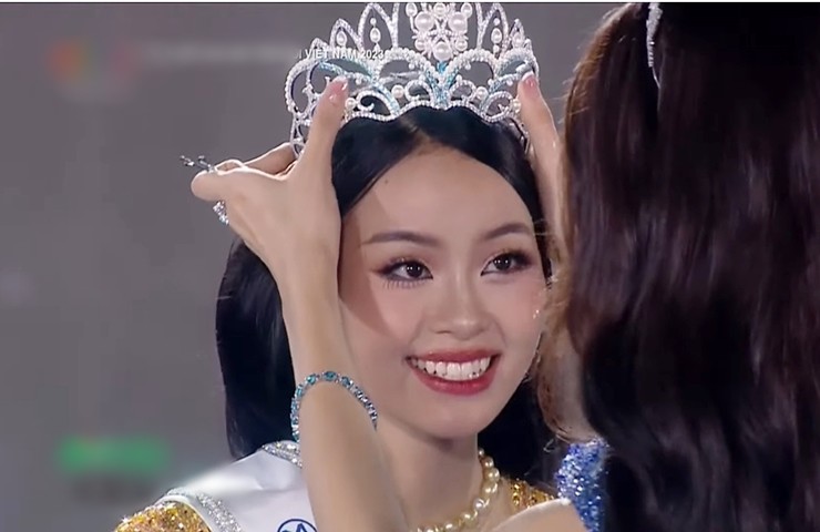 Đào Thị Hiền là Á hậu 1 Hoa hậu Thế giới Việt Nam 2023. Cô&nbsp;cao&nbsp;1m75, với&nbsp;số đo ba vòng 86-63-90 (cm).
