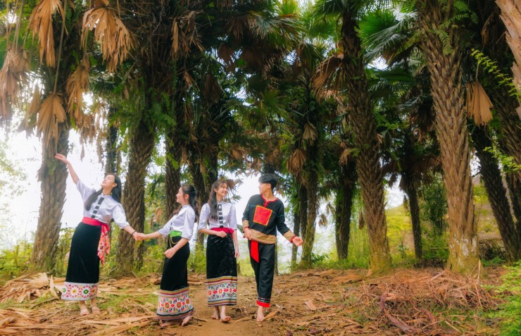 Làng đá đẹp như phim trường ở huyện Quế Phong, Nghệ An - 9