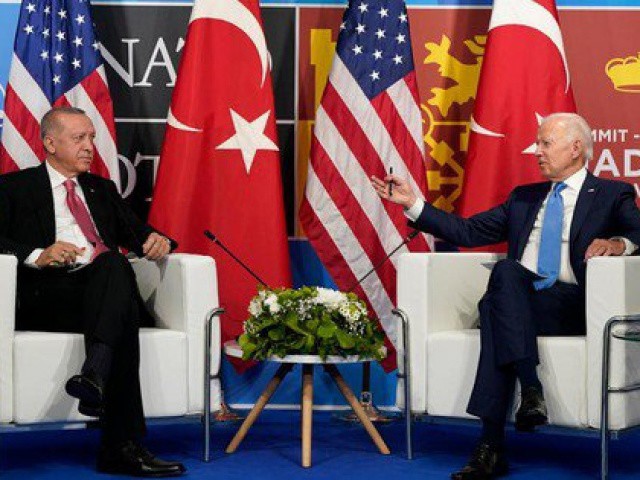 Nhà báo Mỹ: Tổng thống Biden ra giá ”khủng” cho Thổ Nhĩ Kỳ