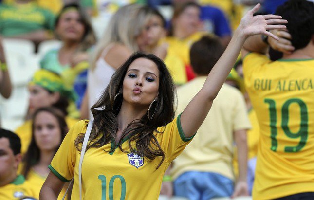 10% CĐV Brazil sẽ mất việc nếu xem World Cup nữ? - 1