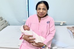 Người phụ nữ 60 tuổi ở Hải Phòng sinh con gái khỏe mạnh