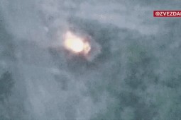 Nga đăng video xe tăng Ukraine nổ tung sau khi bị UAV Lancet đánh trúng ”tử huyệt”