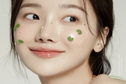 Làm đẹp - Bụi mịn, không khí bẩn có hại với da thế nào?