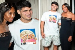 Thể thao - "Vua" Wimbledon Alcaraz gặp siêu mẫu Campbell, chuyện tình với bạn gái Maria giờ ra sao?