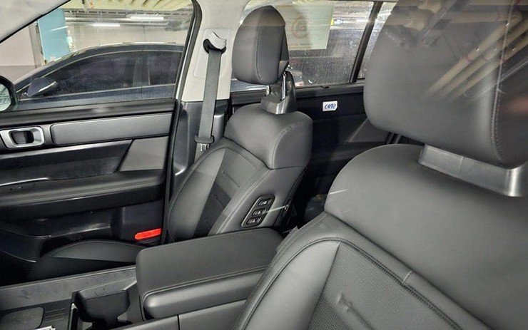 Ảnh thực tế nội thất Hyundai Santa Fe 2024, nhìn như Range Rover &#34;giá rẻ&#34; - 6