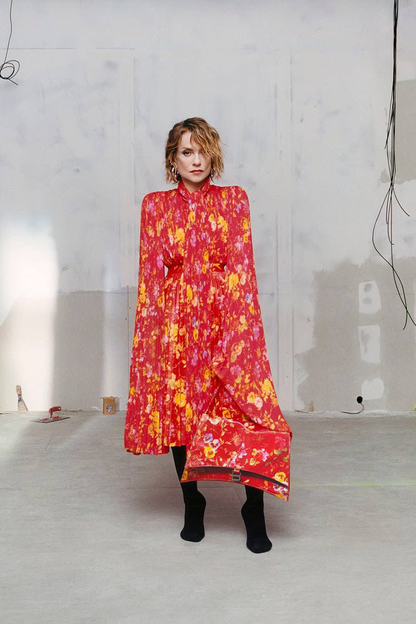 Balenciaga tiết lộ chiến dịch mùa đông 2023 độc đáo - 5