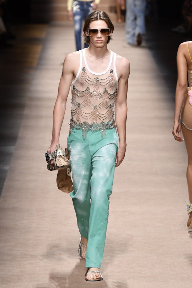 Lịch sử thời trang của chiếc áo tank top - 5