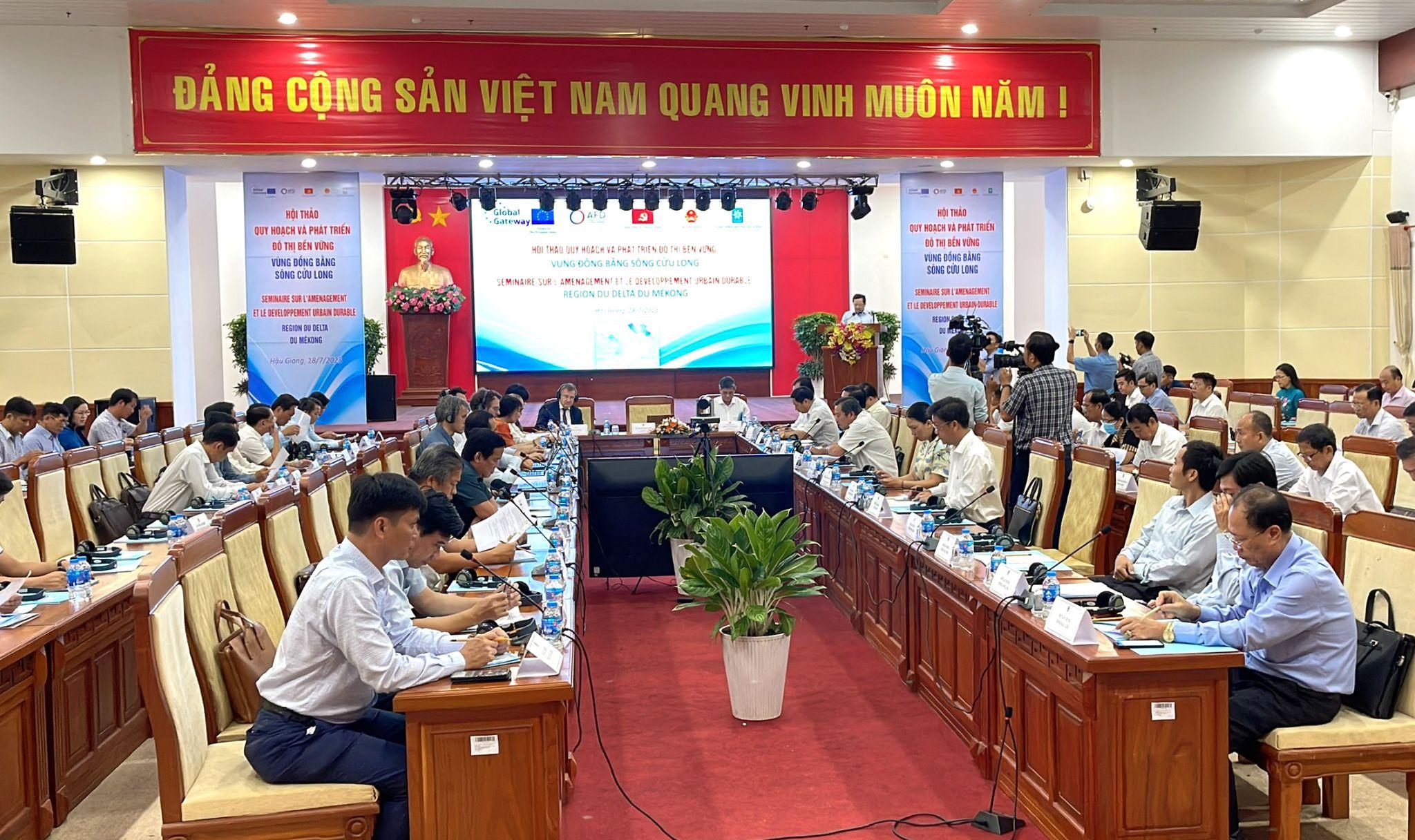 Hội thảo “Quy hoạch và phát triển đô thị bền vững vùng ĐBSCL” xác định quy hoạch phát triển đô thị ứng phó với biến đổi khí hậu là nhiệm vụ trọng tâm