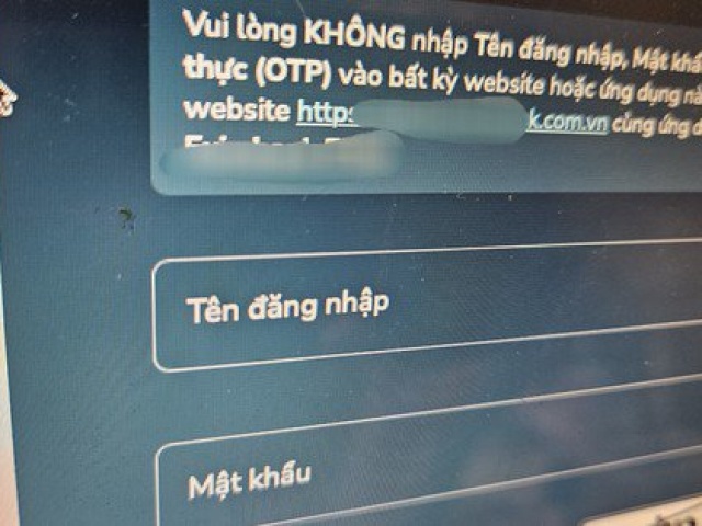 Kinh doanh - Chuyển khoản nhầm 450 triệu đồng: Chủ tài khoản cần làm gì để đòi lại tiền?