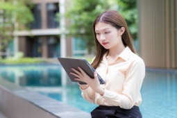 Thời trang Hi-tech - Những lợi thế chỉ có trên tablet, smartphone "chịu thua"