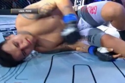 Thể thao - Kỳ lạ "Độc cô cầu bại MMA" thua tức tưởi sau... 0 giây