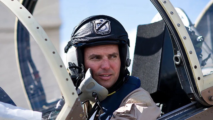 Daniel Duggan từng là thiếu tá&nbsp;phi công trong hàng ngũ lính thủy đánh bộ Mỹ.