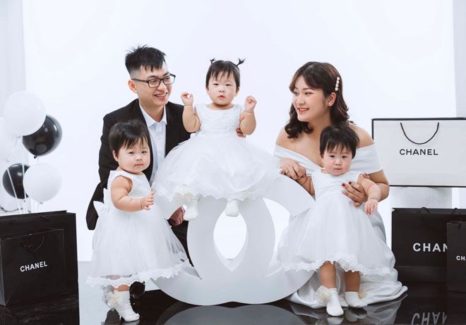 Gia đình 5 thành viên của Khánh Linh và Quang Huy