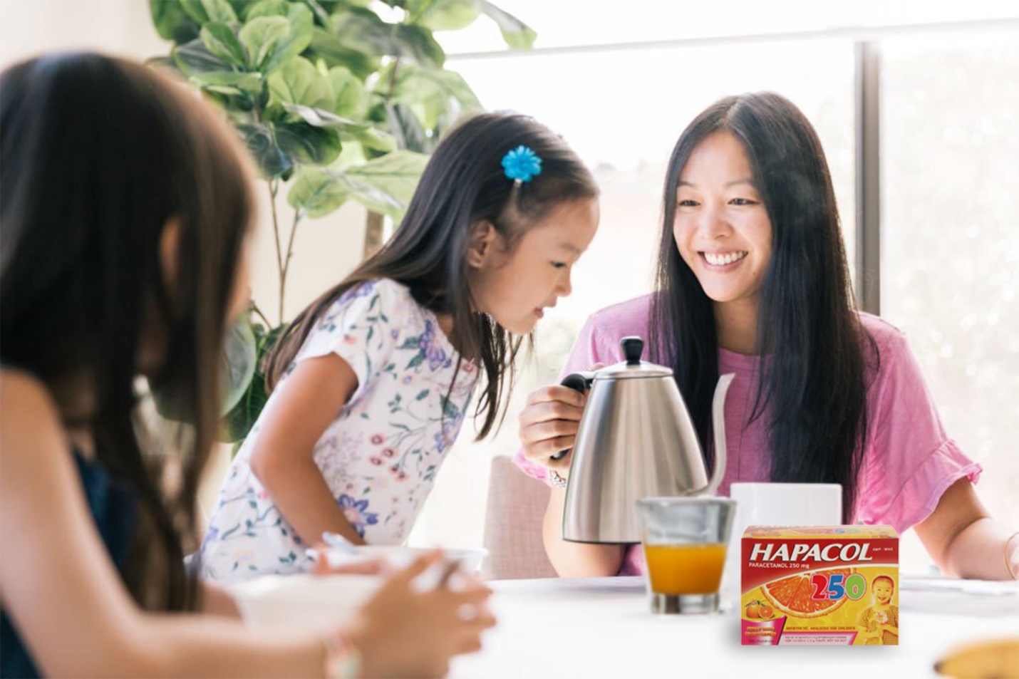 Hapacol mùi cam, vị ngọt dễ dàng gắn bó với bao thế hệ trẻ em Việt