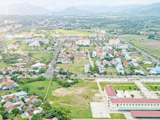 Tin tức trong ngày - Thanh tra Bộ Tư pháp: Có dấu hiệu dàn xếp đấu giá 28 lô đất ở Phú Yên