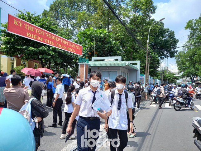 Teen cần cân nhắc thật kỹ chứ không nên chỉ tin vào các review trên mạng.