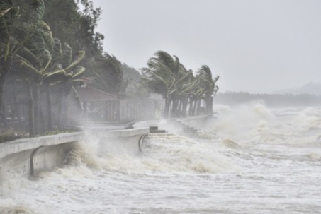 Bão Doksuri đã mạnh lên cấp siêu bão, gió giật trên cấp 17 sắp vào Biển Đông
