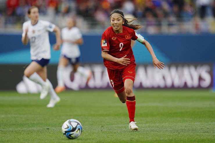 Huỳnh Như là tiền đạo tài năng của đội tuyển bóng đá nữ Việt Nam.