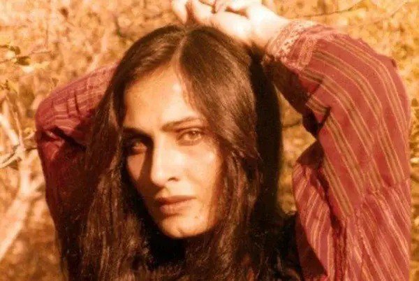 Tấm áp phích về phụ nữ khiến cả liên hoan phim bị cấm - 2