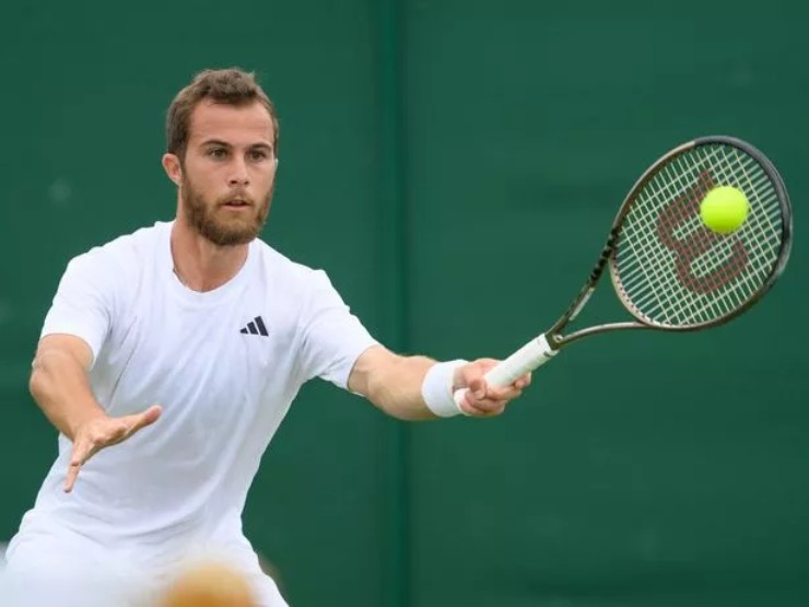 Tay vợt người Pháp từng bị phạt tới 63.000 bảng vì cố tình đánh rơi bóng tại Madrid Open