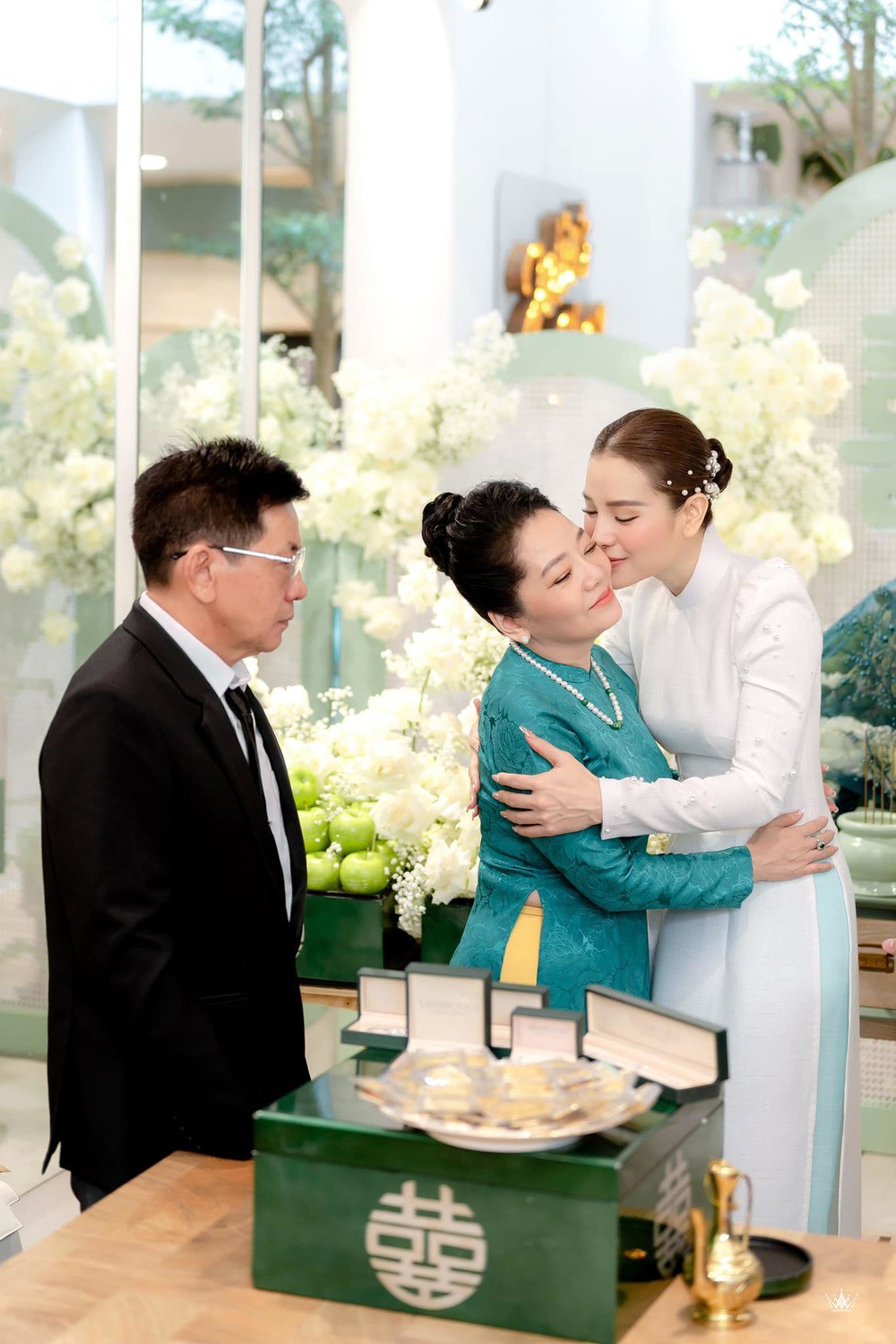 Sính lễ trong đám hỏi Phương Oanh, Minh Hằng "gây bão" mạng xã hội - 2